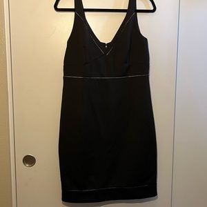Black Karl Lagerfeld Paris Sleeveless V Neck Above the Knee Dress, Size 14